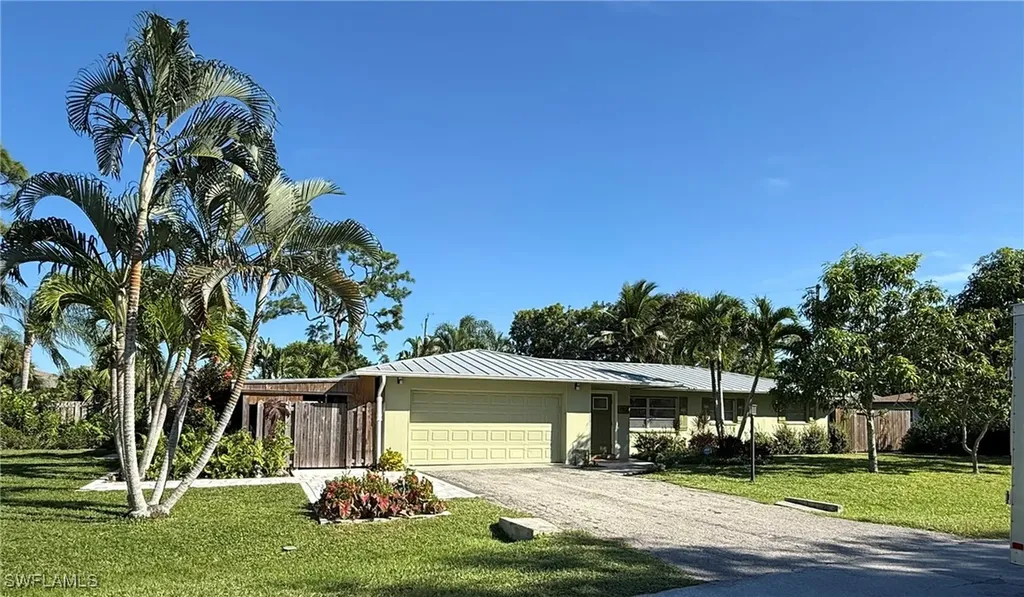 702 E Valley Drive Bonita Springs FL 34134