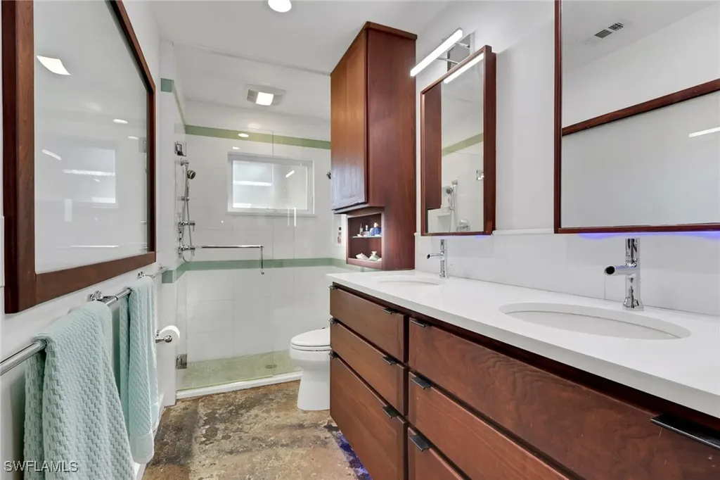 702 E Valley Drive Bonita Springs FL 34134