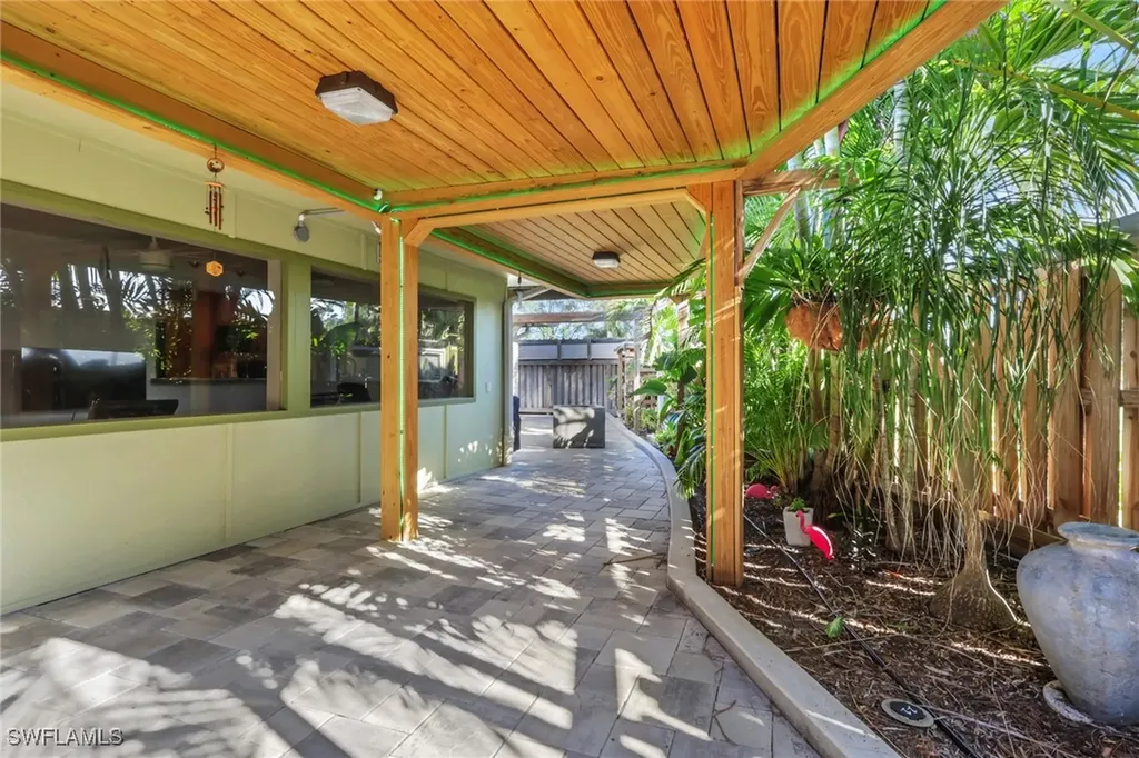 702 E Valley Drive Bonita Springs FL 34134