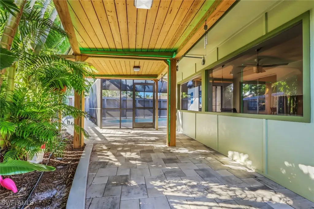 702 E Valley Drive Bonita Springs FL 34134