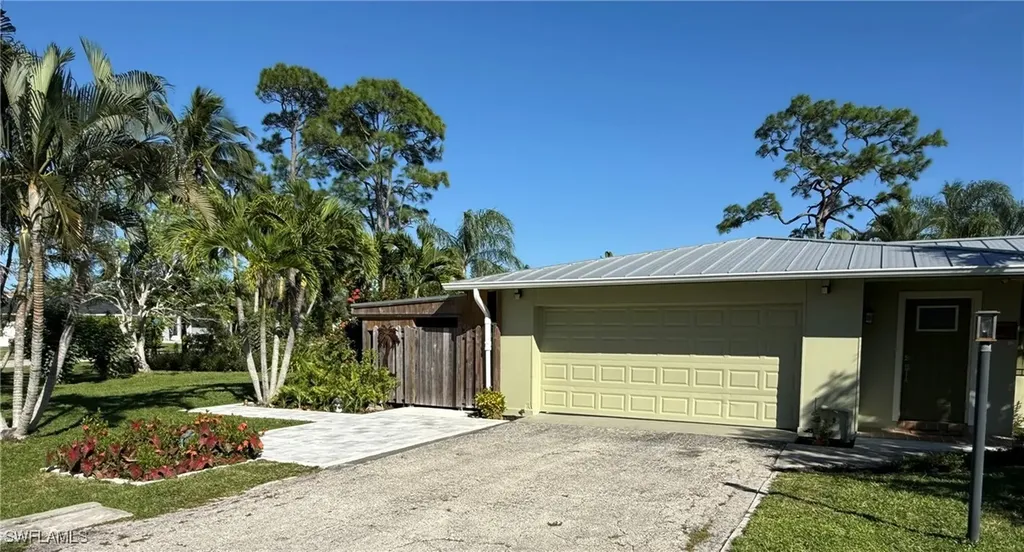 702 E Valley Drive Bonita Springs FL 34134