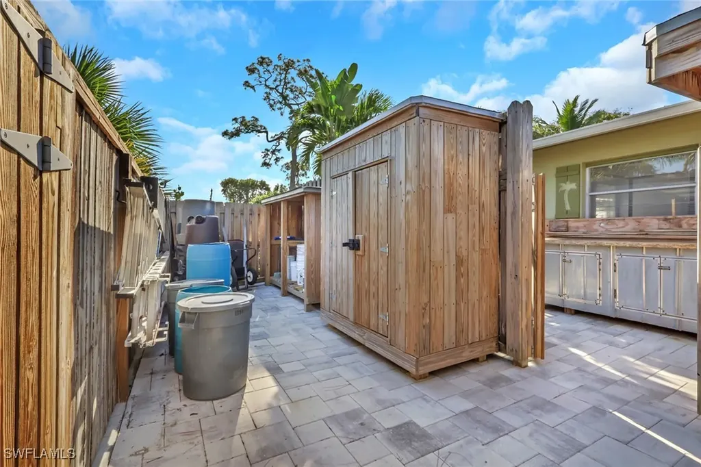 702 E Valley Drive Bonita Springs FL 34134