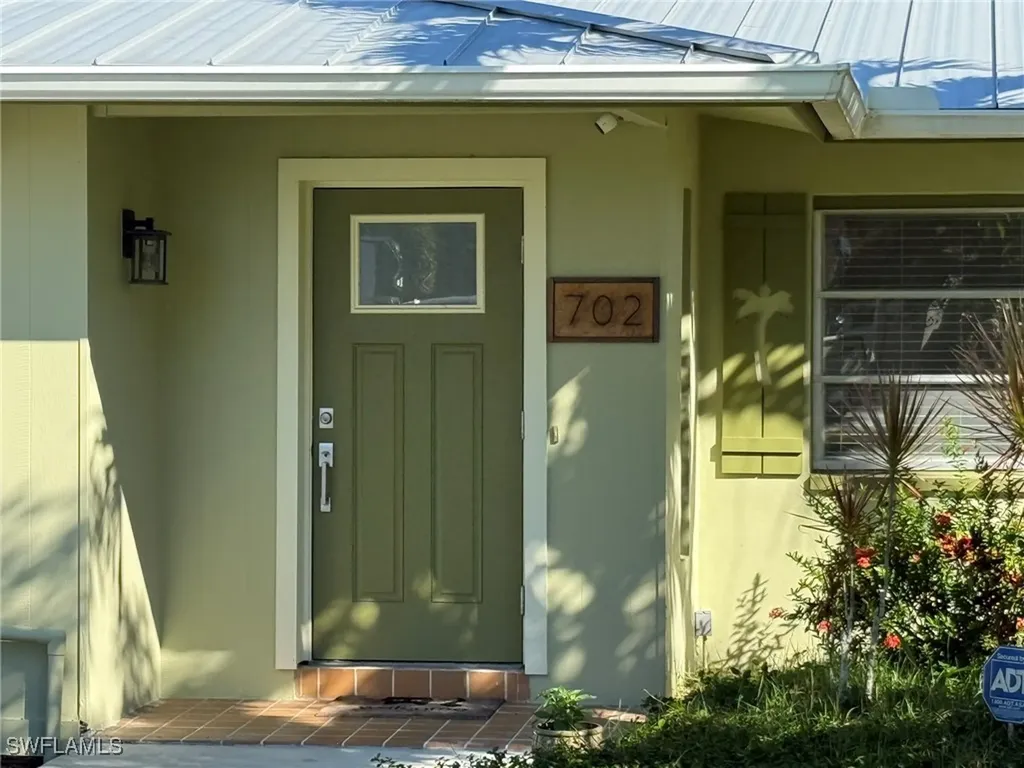 702 E Valley Drive Bonita Springs FL 34134