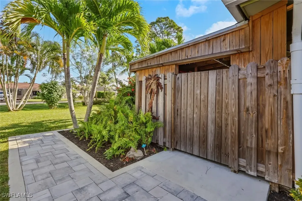 702 E Valley Drive Bonita Springs FL 34134
