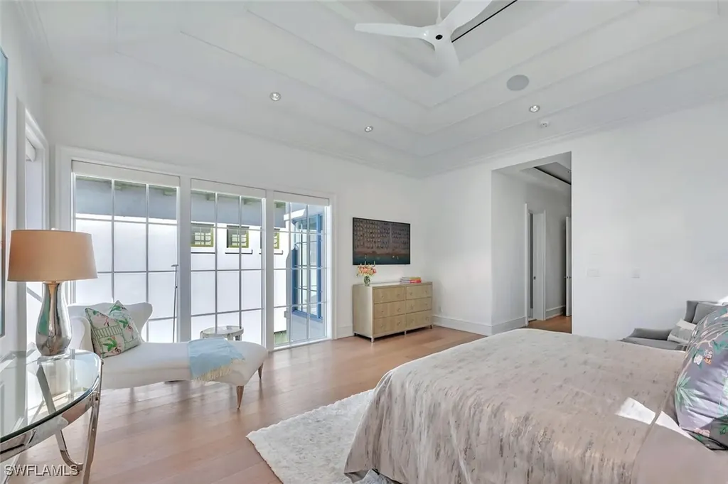 982 9th Avenue S Naples FL 34102