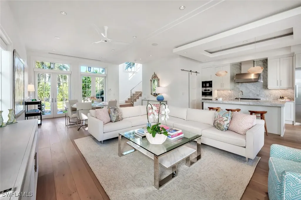 982 9th Avenue S Naples FL 34102