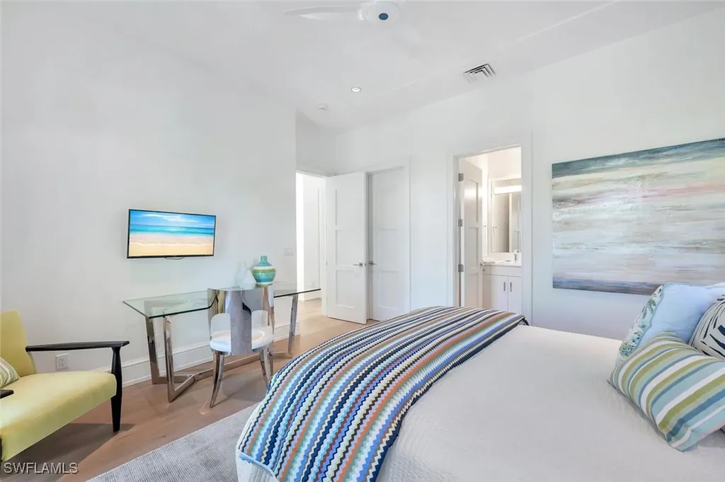 982 9th Avenue S Naples FL 34102