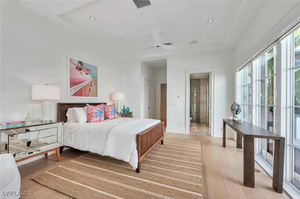 982 9th Avenue S Naples FL 34102