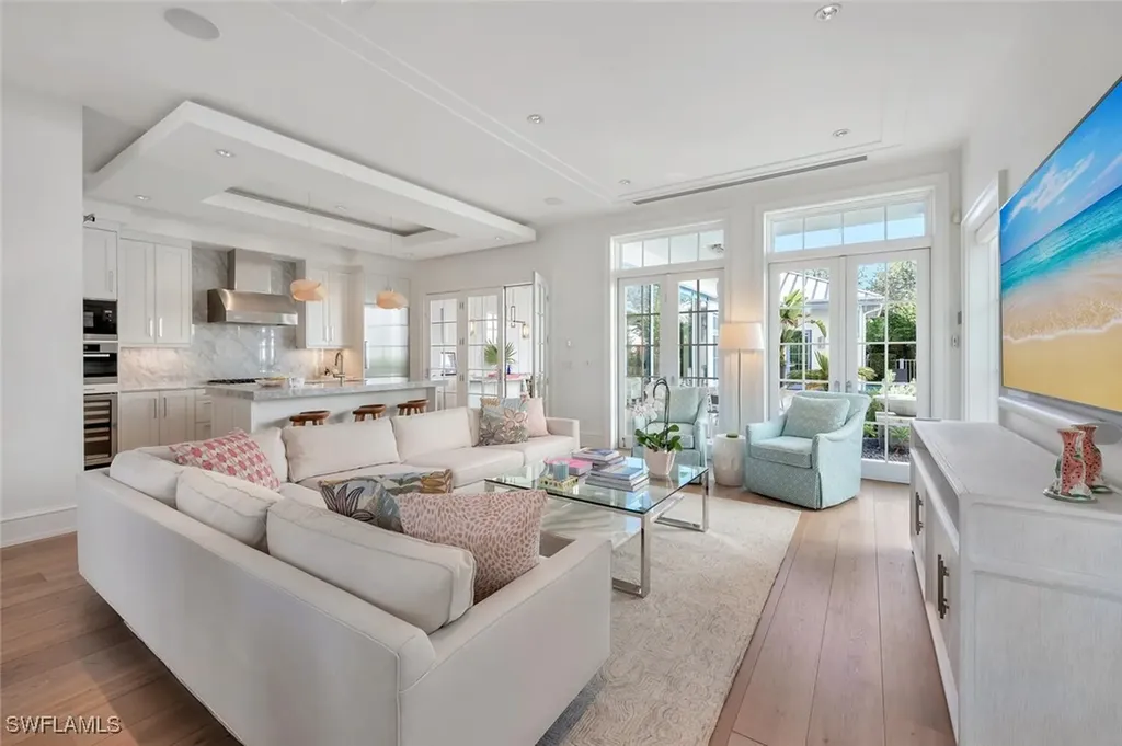 982 9th Avenue S Naples FL 34102