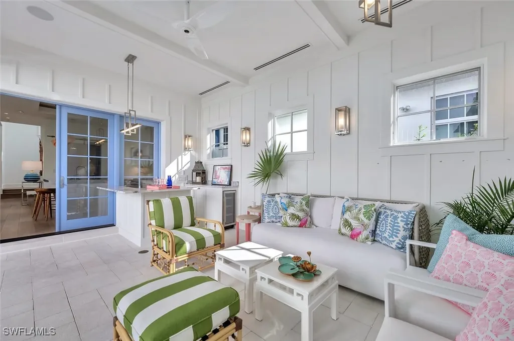 982 9th Avenue S Naples FL 34102