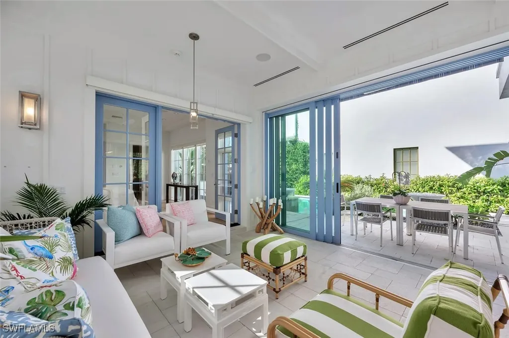 982 9th Avenue S Naples FL 34102