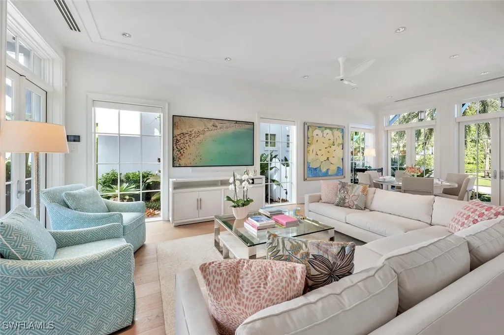 982 9th Avenue S Naples FL 34102