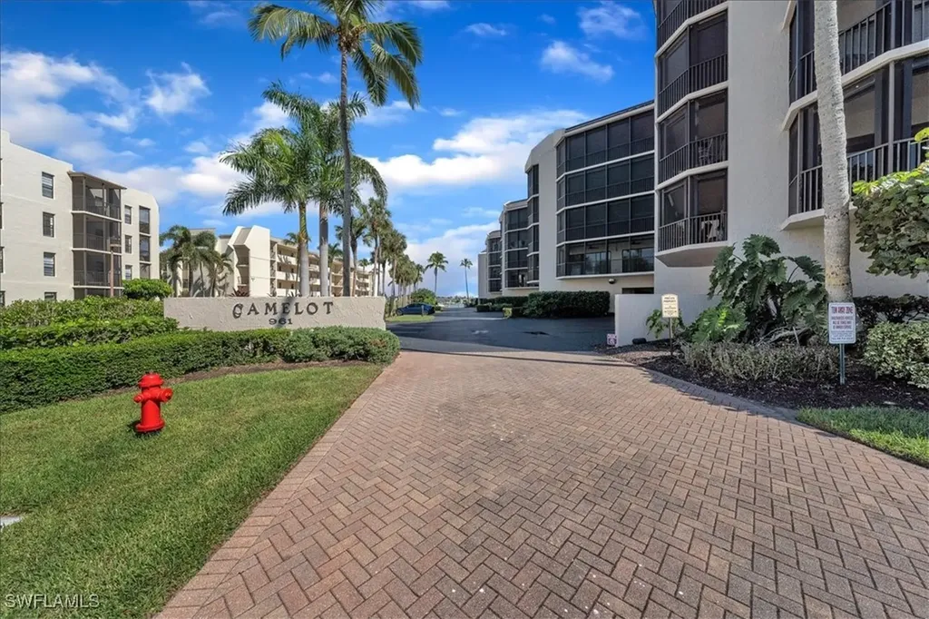 961 Collier Court Marco Island FL 34145