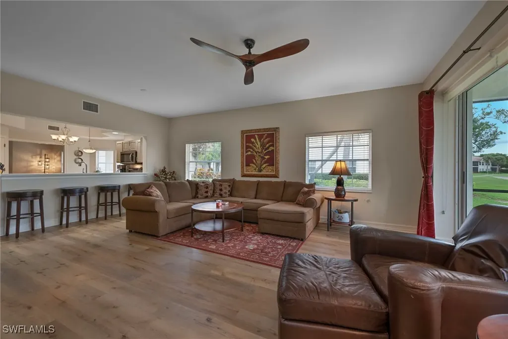 8161 Saratoga Drive Naples FL 34113