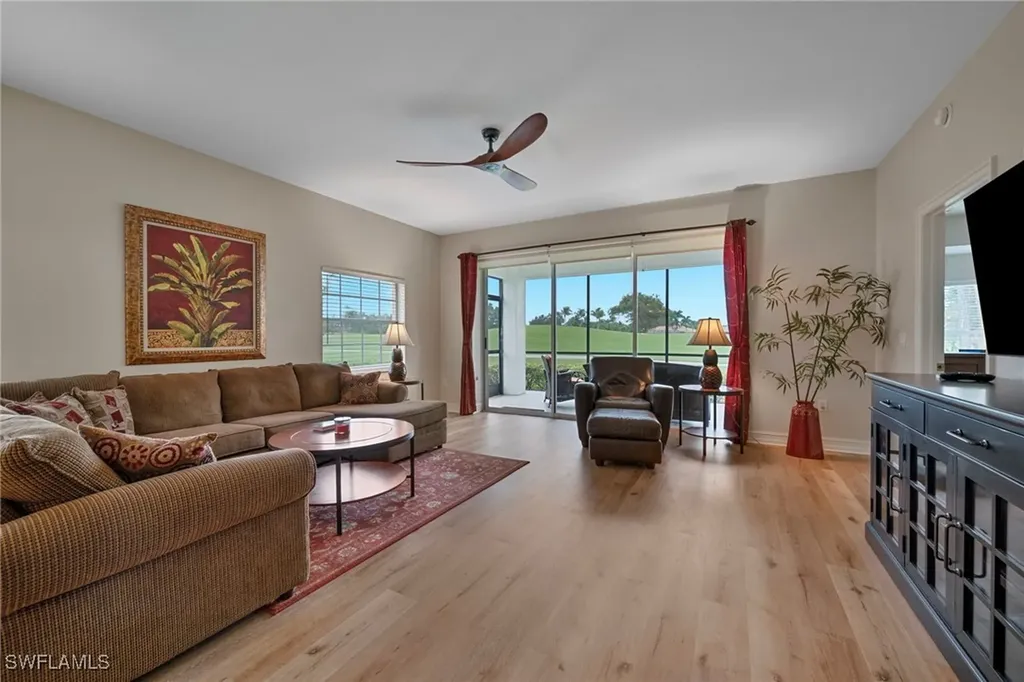 8161 Saratoga Drive Naples FL 34113