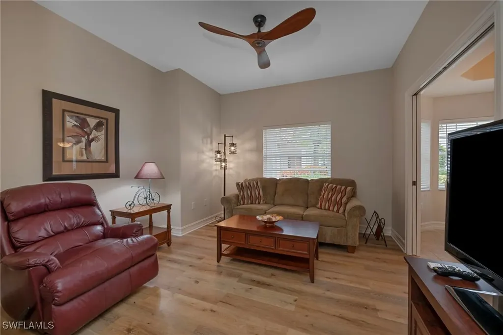 8161 Saratoga Drive Naples FL 34113