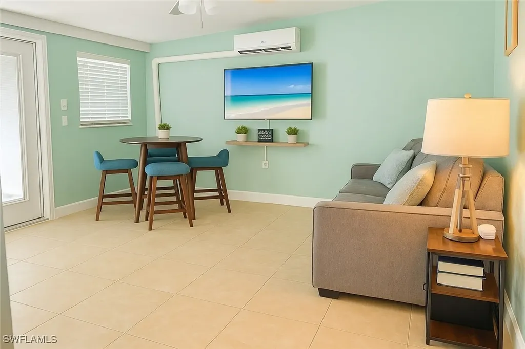 726 Park Avenue Naples FL 34110