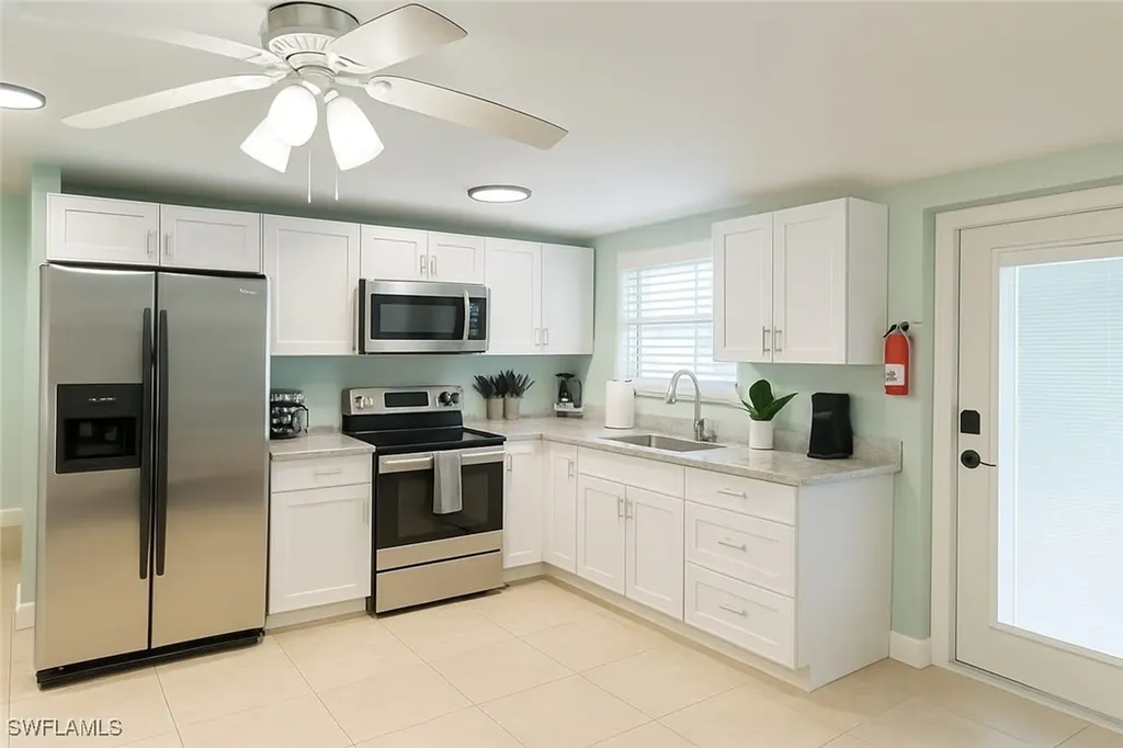 726 Park Avenue Naples FL 34110