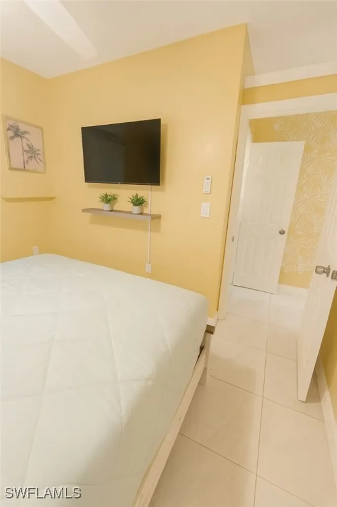 726 Park Avenue Naples FL 34110