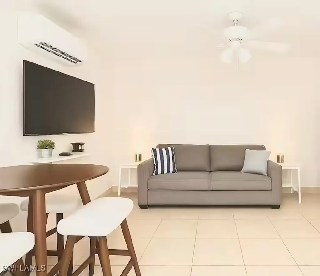 726 Park Avenue Naples FL 34110