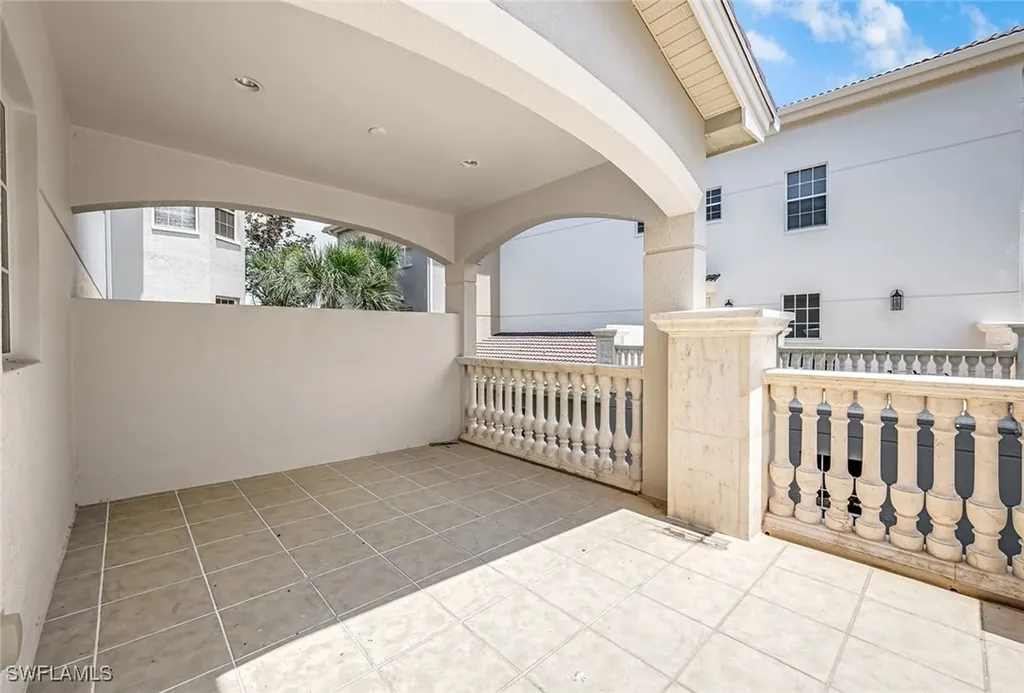 510 Avellino Isle Circle Naples FL 34119