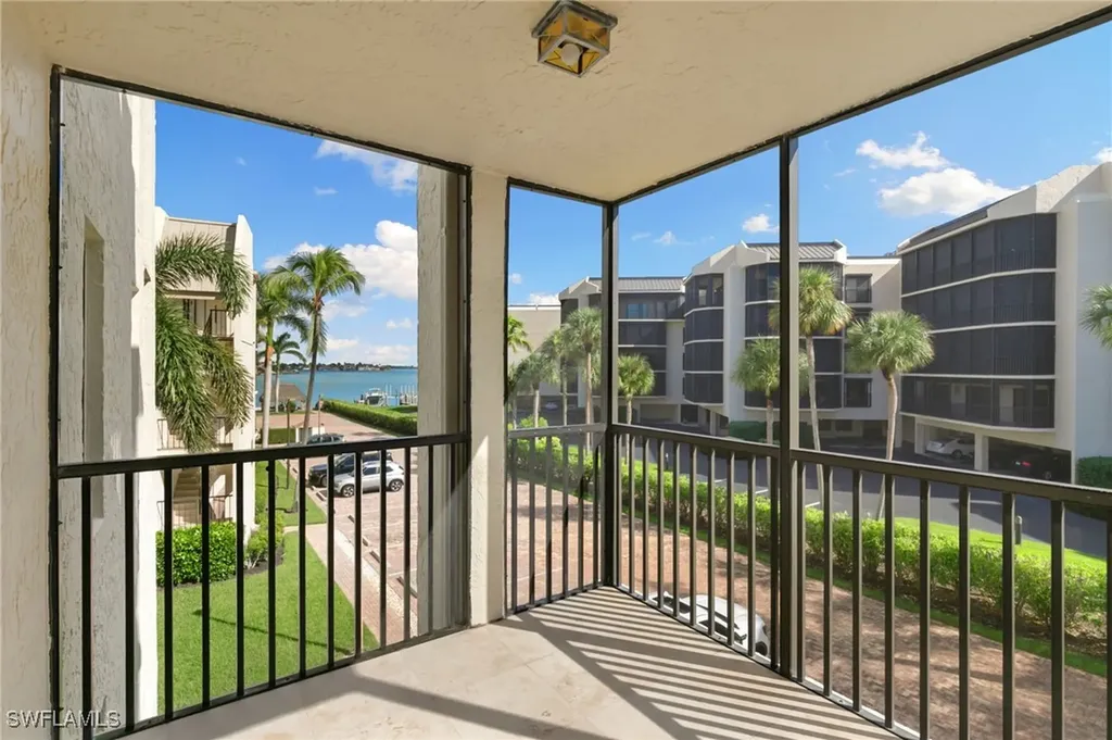 931 Collier Court Marco Island FL 34145