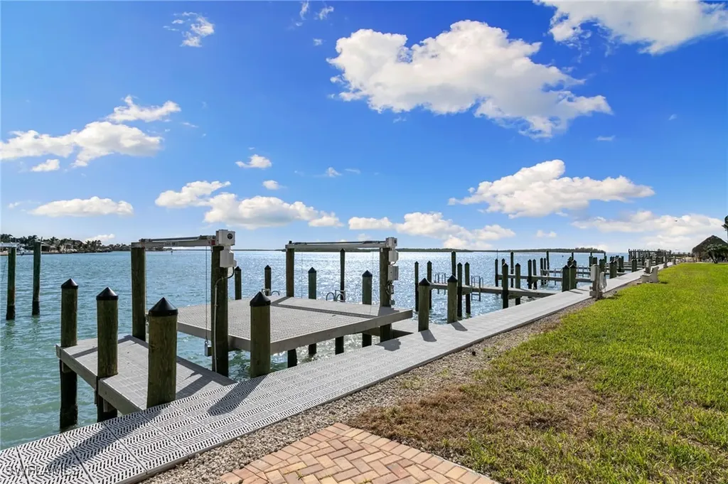 931 Collier Court Marco Island FL 34145