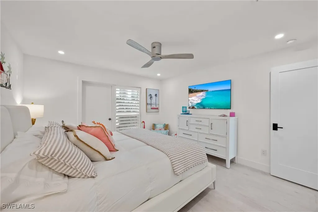 2100 Gulf Shore Boulevard N Naples FL 34102