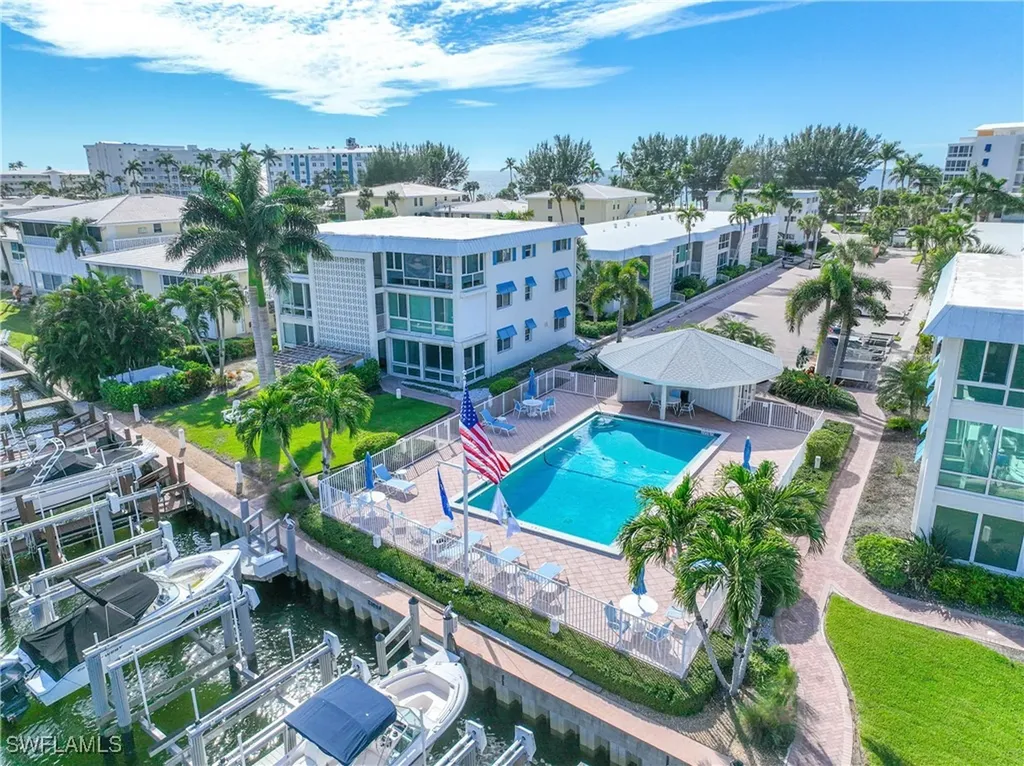 2100 Gulf Shore Boulevard N Naples FL 34102