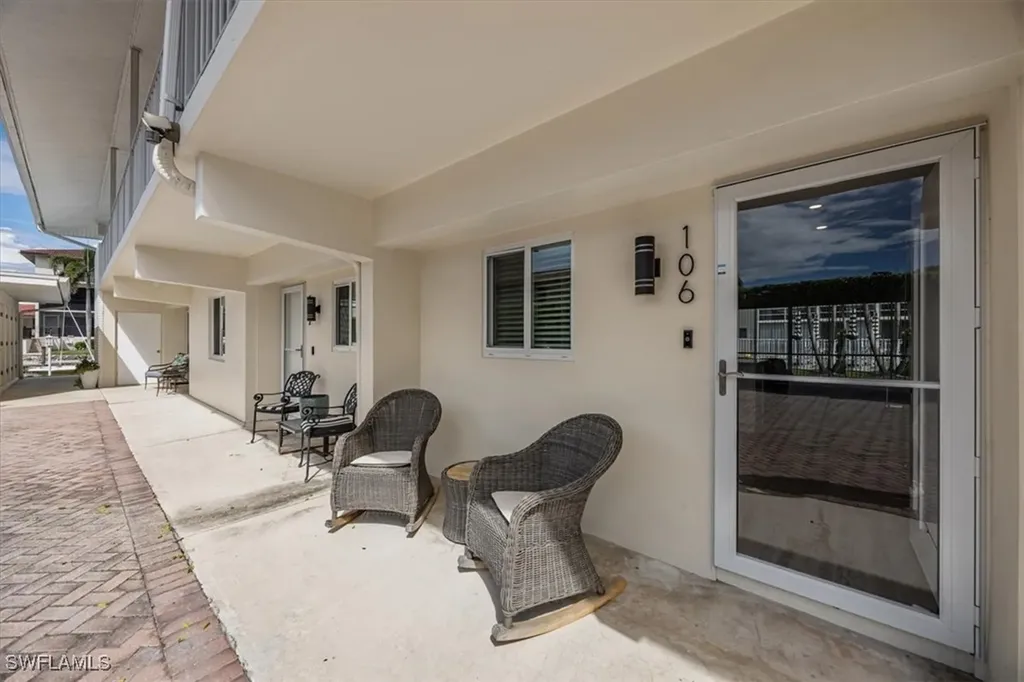 1417 Chesapeake Avenue Naples FL 34102