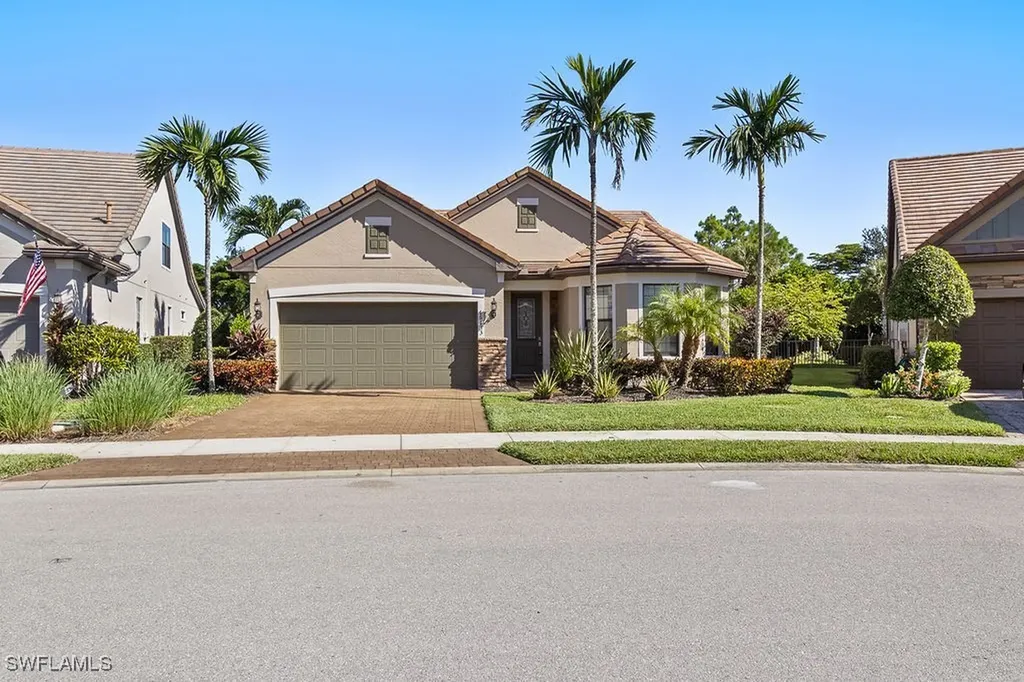 16133 Camden Lakes Circle Naples FL 34110