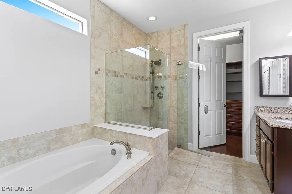 16133 Camden Lakes Circle Naples FL 34110