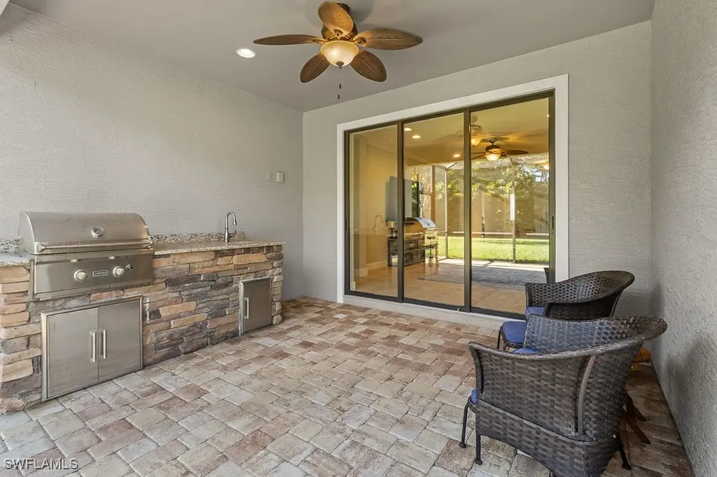 16133 Camden Lakes Circle Naples FL 34110