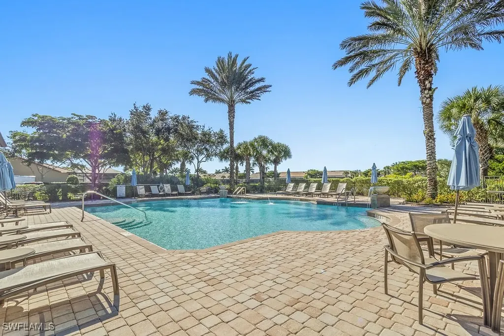 16133 Camden Lakes Circle Naples FL 34110