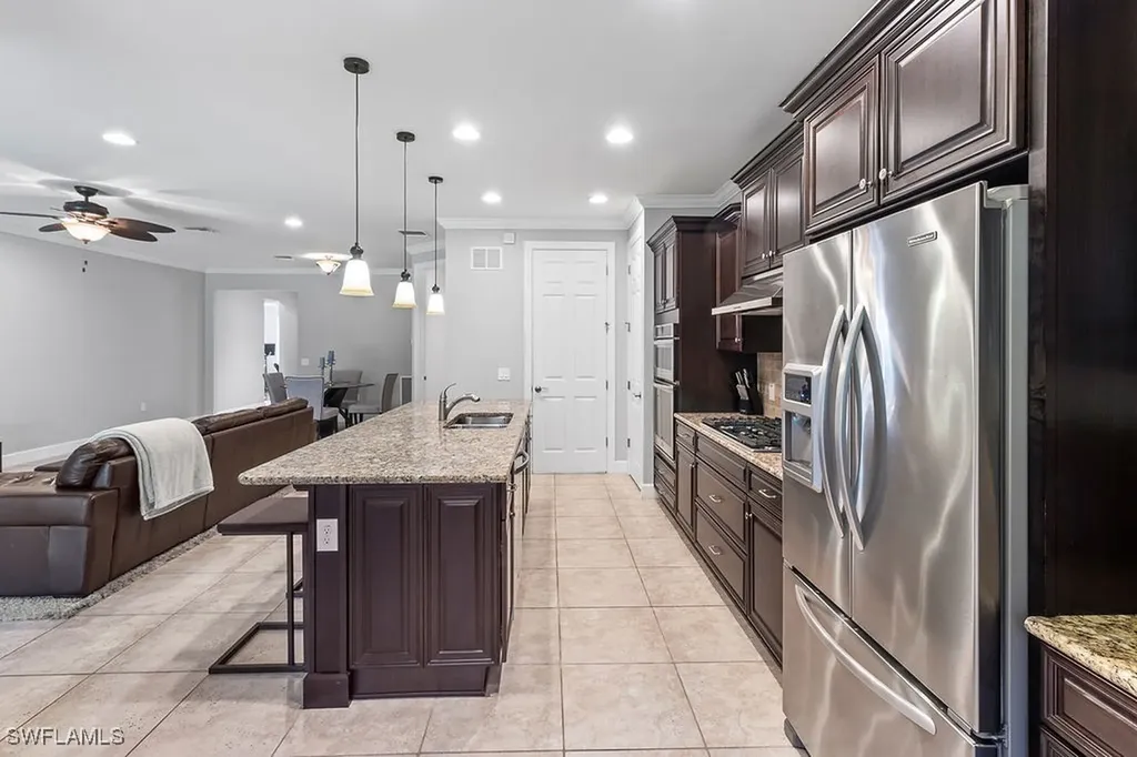 16133 Camden Lakes Circle Naples FL 34110