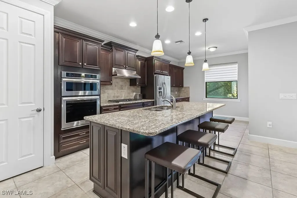 16133 Camden Lakes Circle Naples FL 34110