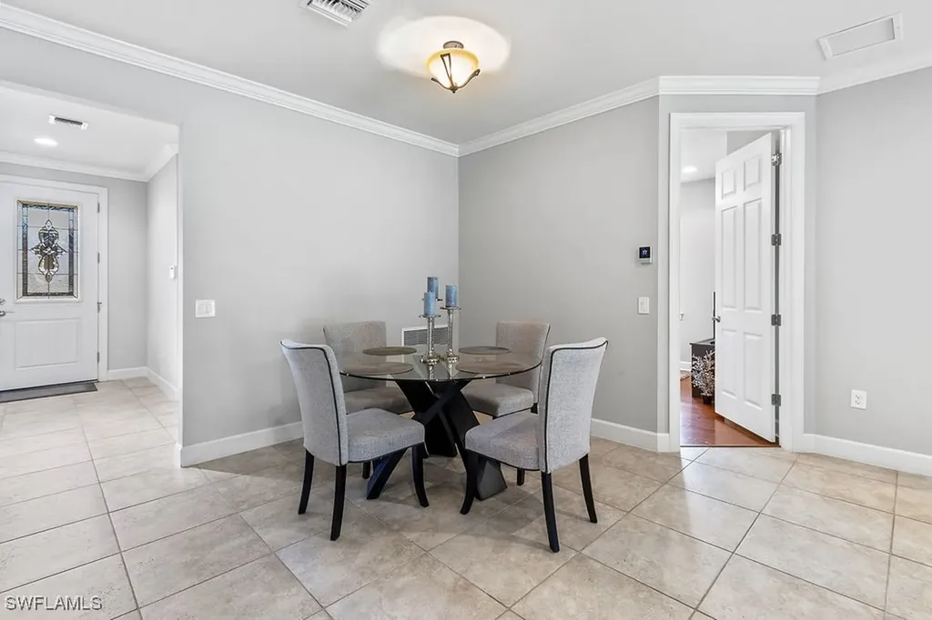 16133 Camden Lakes Circle Naples FL 34110