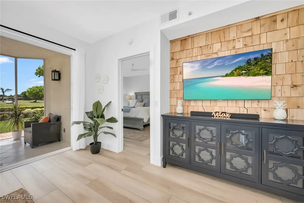 9087 Michael Circle Naples FL 34113