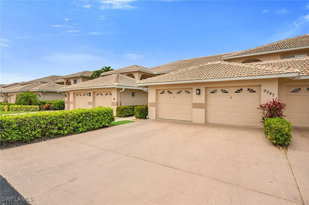9087 Michael Circle Naples FL 34113