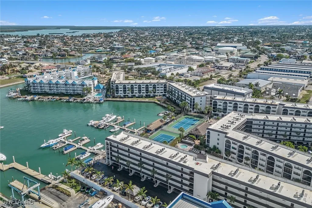 1031 Anglers Cove Marco Island FL 34145