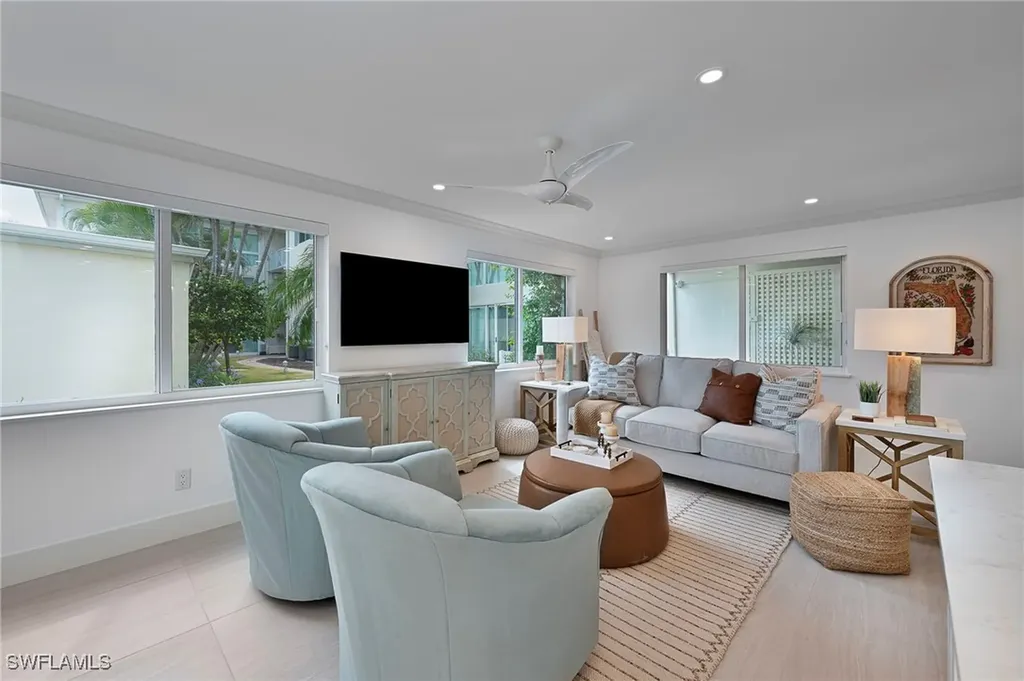 1950 Gulf Shore Boulevard N Naples FL 34102