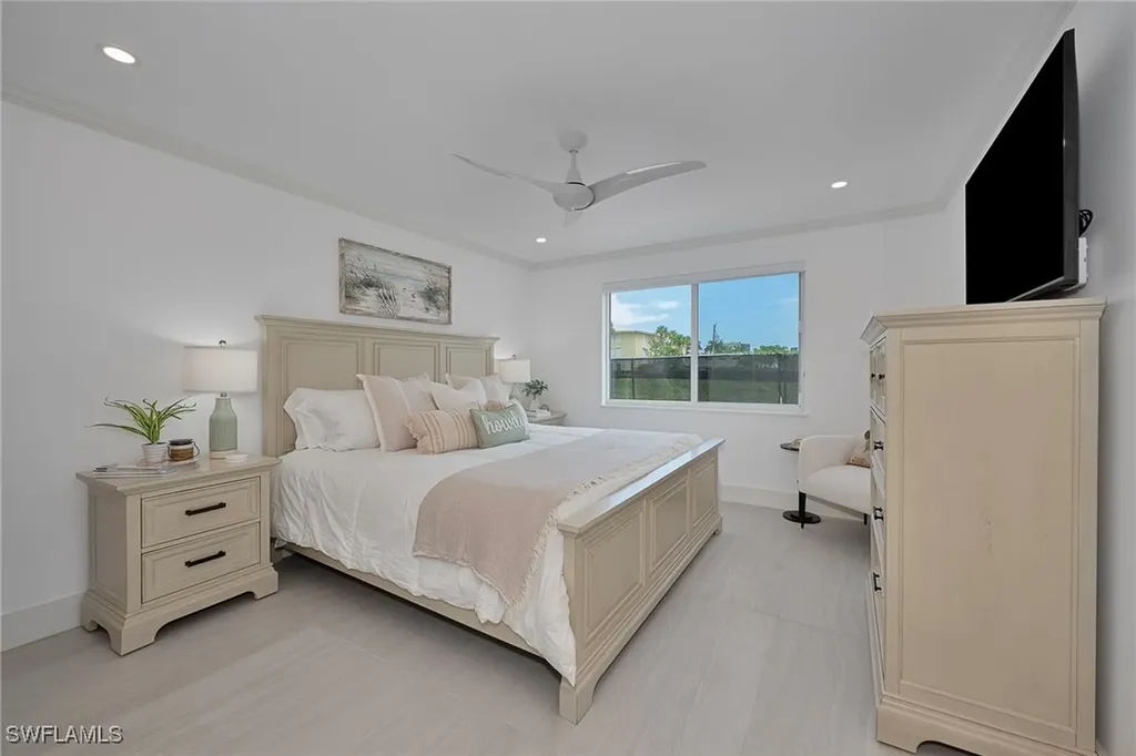 1950 Gulf Shore Boulevard N Naples FL 34102