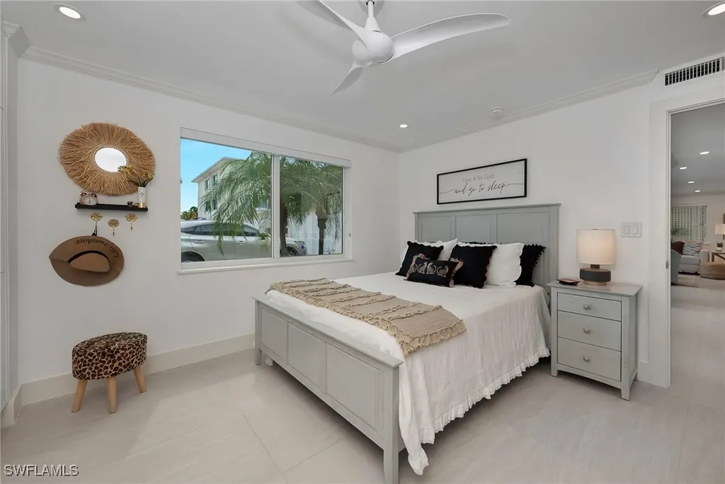 1950 Gulf Shore Boulevard N Naples FL 34102
