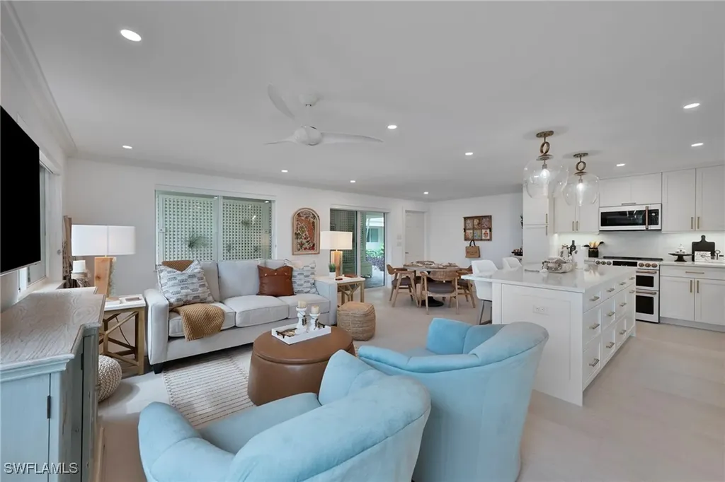 1950 Gulf Shore Boulevard N Naples FL 34102