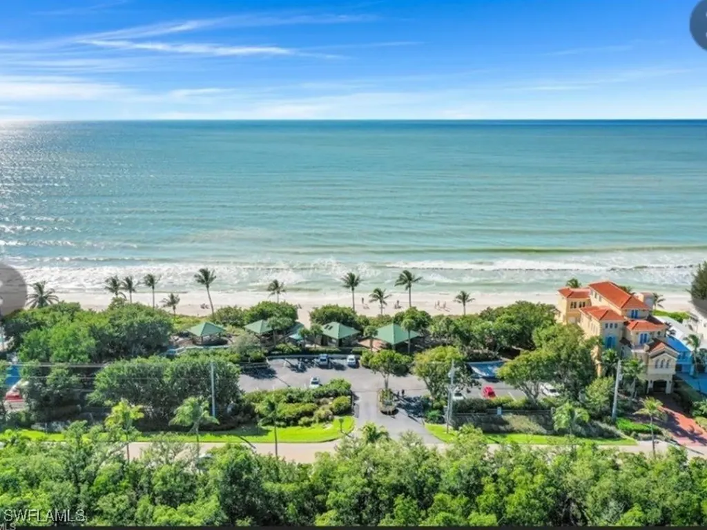 27105 Oakwood Lake Drive Bonita Springs FL 34134