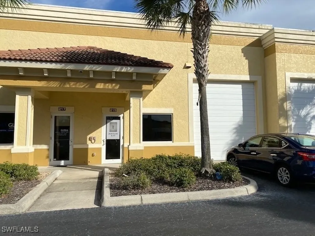 3425 Radio Road Naples FL 34104
