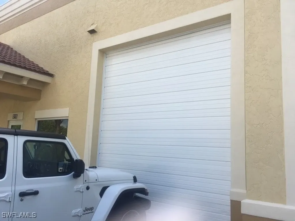 3425 Radio Road Naples FL 34104