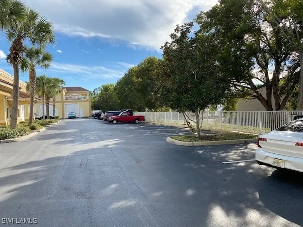 3425 Radio Road Naples FL 34104