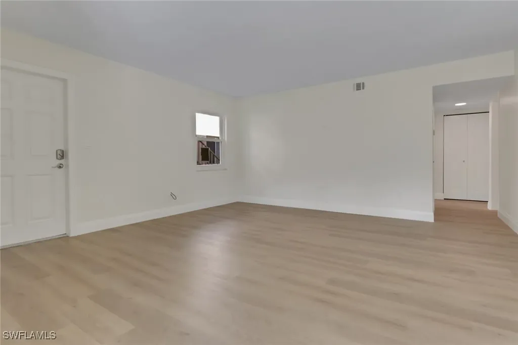 1155 Sandpiper Street Naples FL 34102