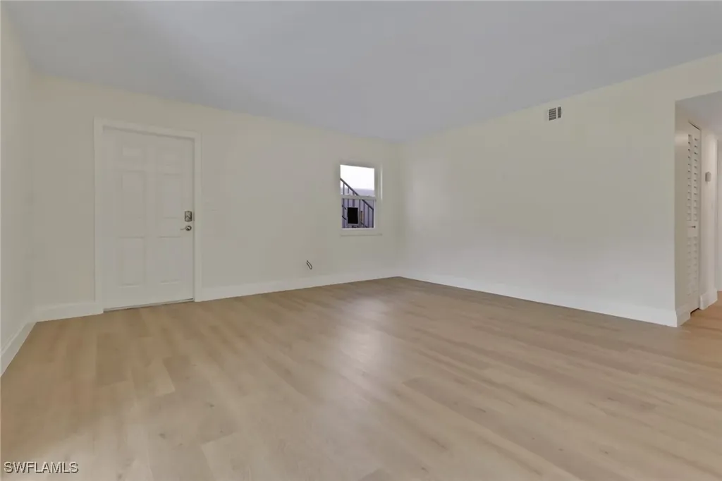 1155 Sandpiper Street Naples FL 34102